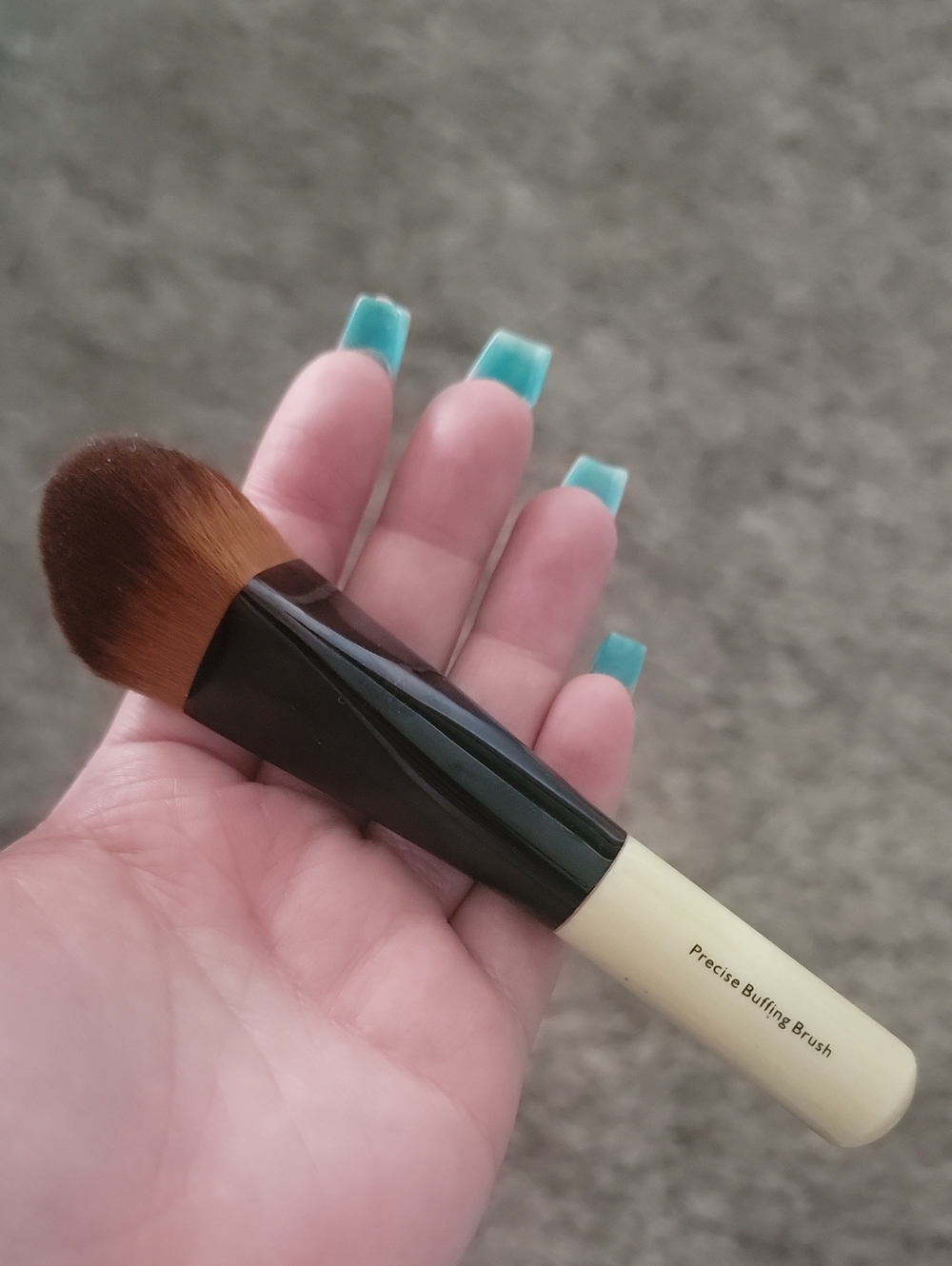 Bobbi Brown Precise Buffing Brush